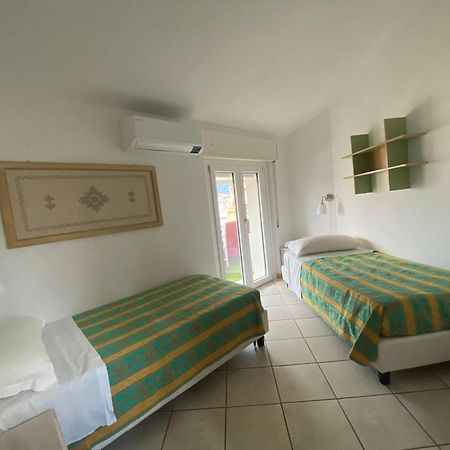 Locanda Degli Artisti Tortoli Bagian luar foto