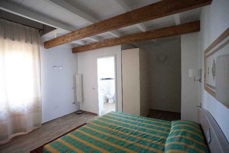 Locanda Degli Artisti Tortoli Bagian luar foto