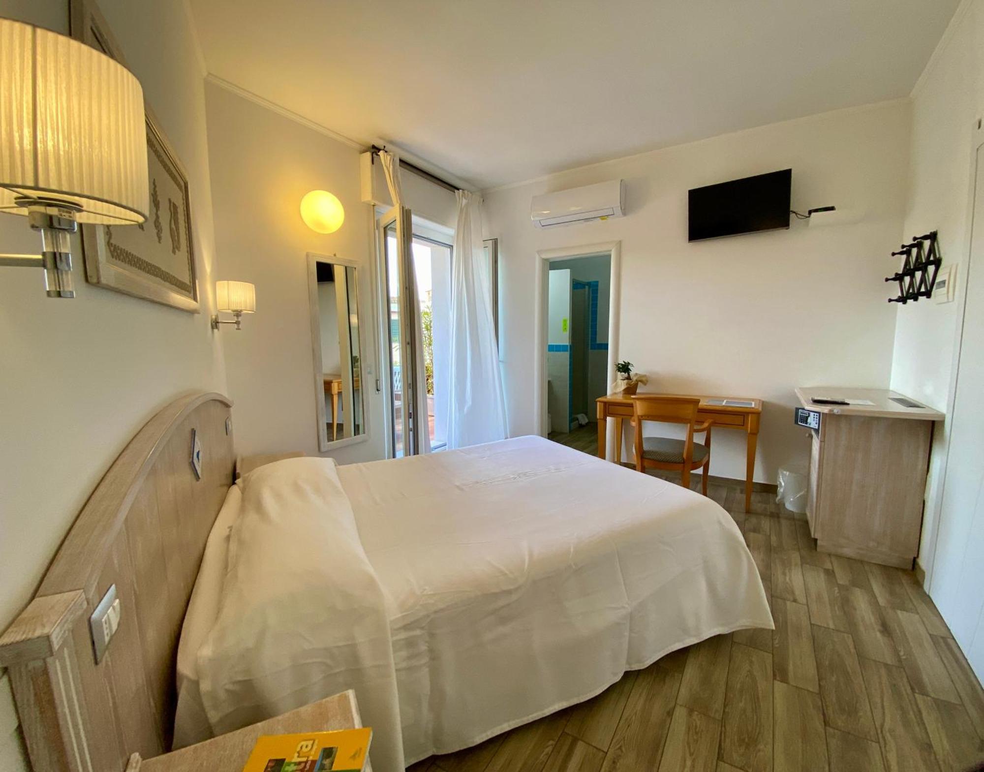 Locanda Degli Artisti Tortoli Bagian luar foto