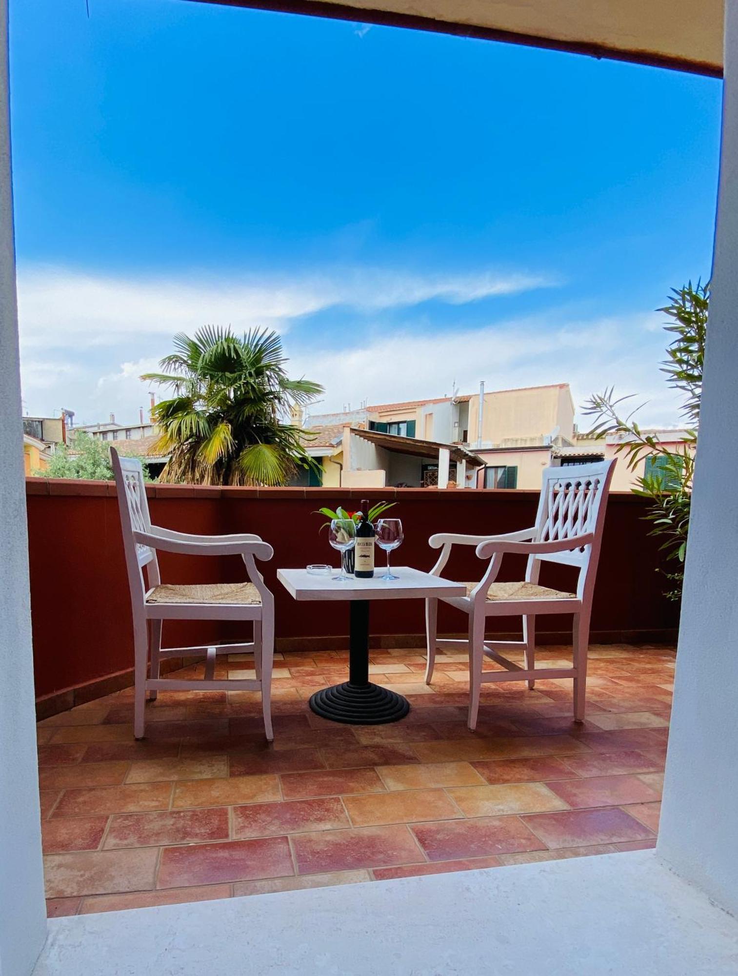 Locanda Degli Artisti Tortoli Bagian luar foto