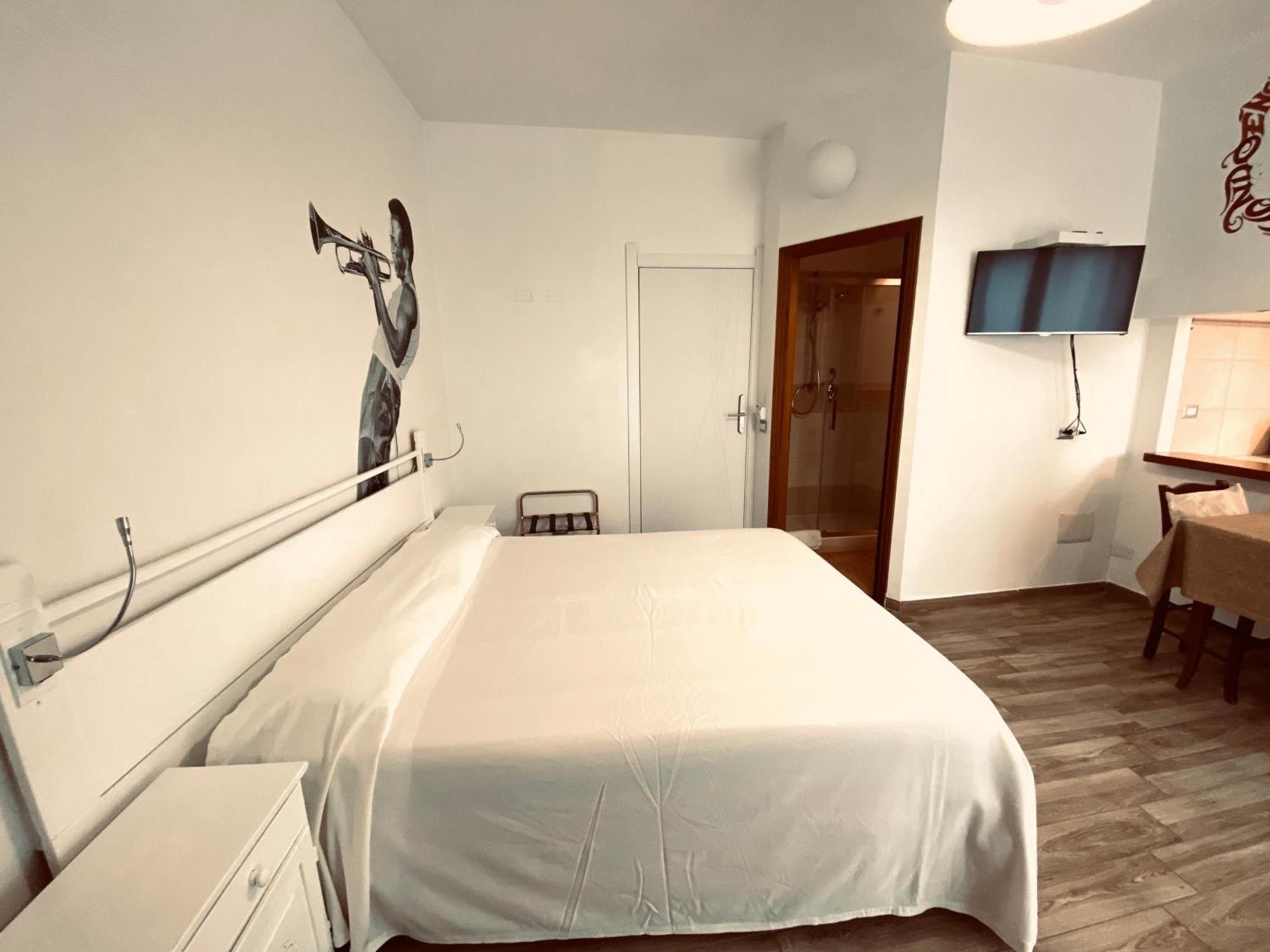 Locanda Degli Artisti Tortoli Bagian luar foto