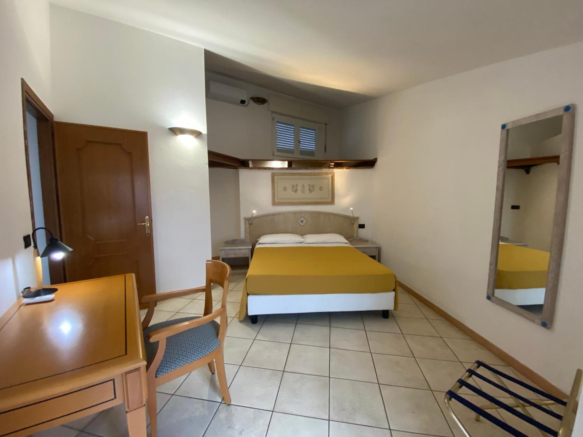 Locanda Degli Artisti Tortoli Bagian luar foto